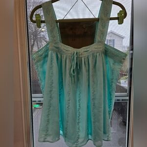 Women's Large/ Torrid 0 Aqua Embroidered Crinkle Chiffon Crochet Lace Trim Tank